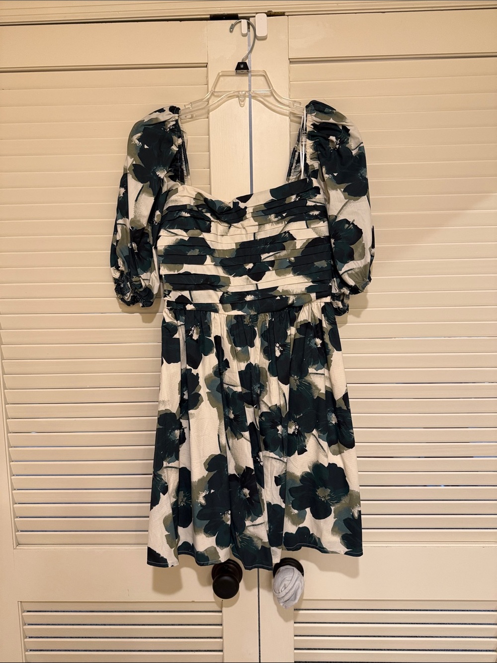 Abercrombie Emerson Floral Puff-Sleeve Mini Dress in White and Dark Green